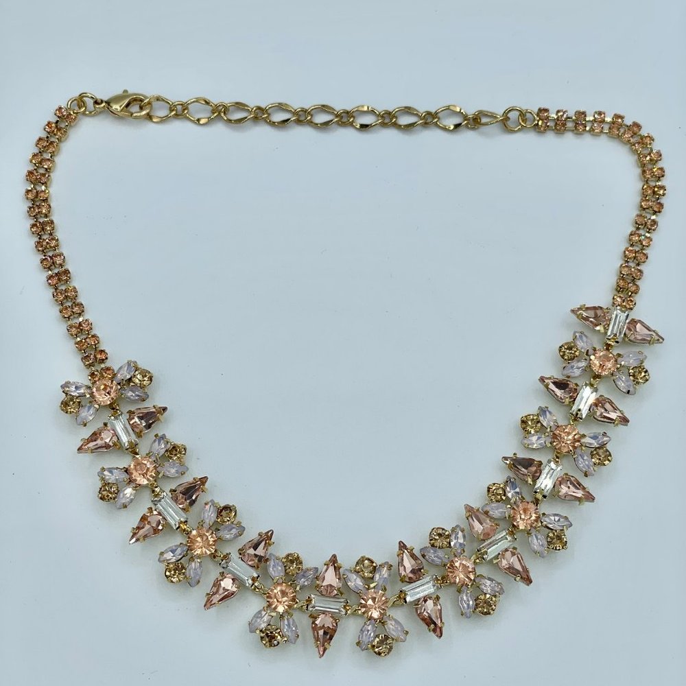 Swarovski Crystal Elements on a Gold toned Necklace - Picture 14 of 15